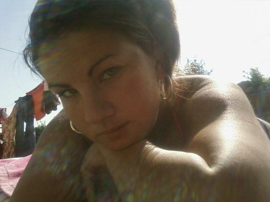 Pierced green-eye. Photo 28