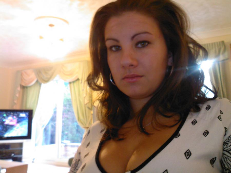 Pierced green-eye. Photo 38