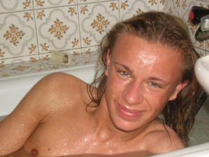 British couple. Thumb 9