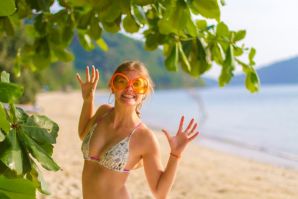 On the Beach. Thumb 19