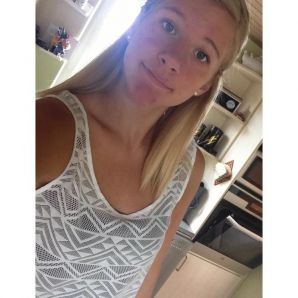 Acne selfie. Thumb 37