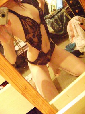 Self-shot of a busty cat. Thumb 10