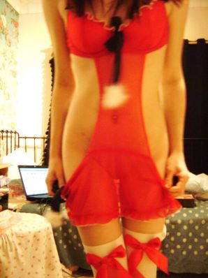 Self-shot of a busty cat. Thumb 30