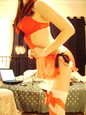 Self-shot of a busty cat. Thumb 31