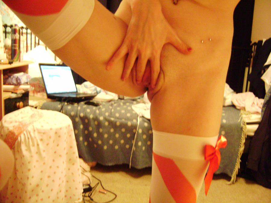 Self-shot of a busty cat. Part 2. Photo 13