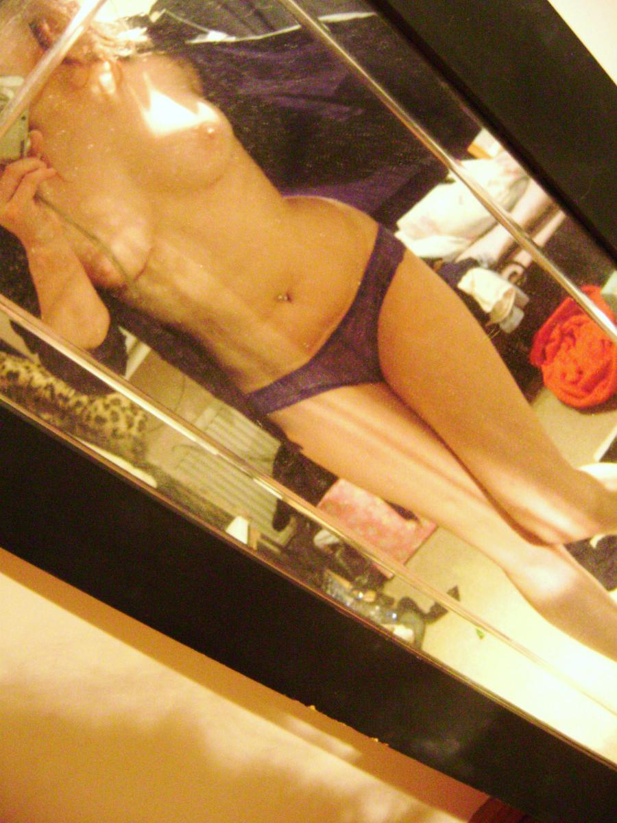 Self-shot of a busty cat. Part 2. Photo 25