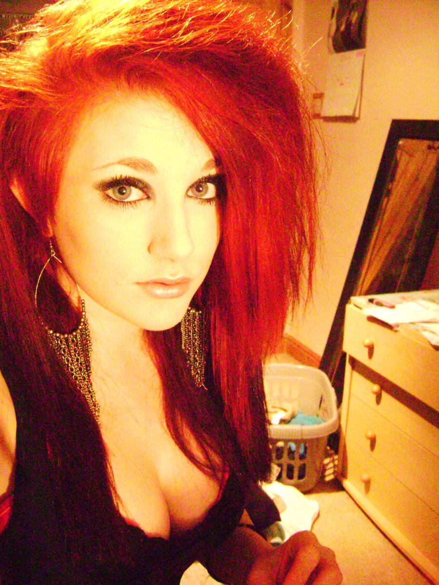 Self-shot of a busty cat. Part 2. Photo 59