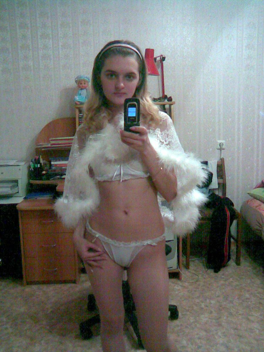 Любительница фоткать себя на телефон. Часть 2. Фото 2
