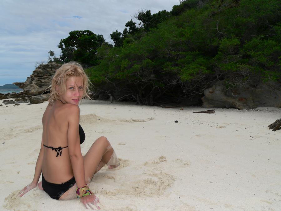 Blonde Wife. Photo 23