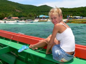 Blonde Wife. Thumb 29