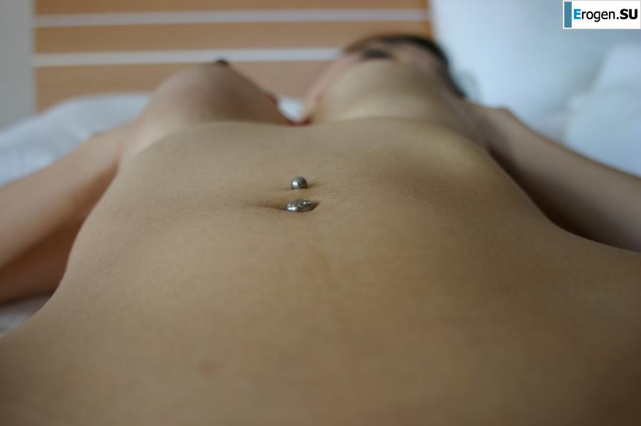 Photoshoot of a busty Asian. Photo 9