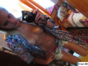 The girl loves to photograph her pussy. Thumb 31