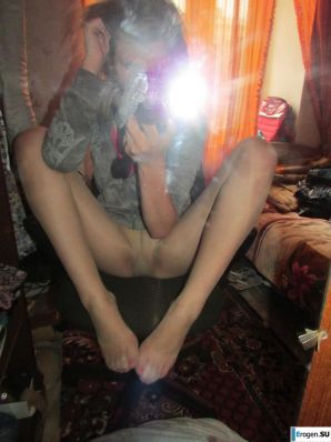 The girl loves to photograph her pussy. Thumb 49