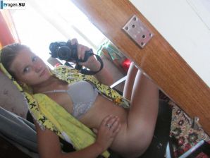 The girl loves to photograph her pussy. Thumb 52