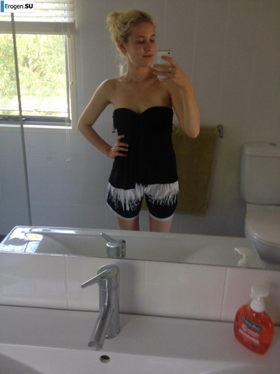 In the restroom. Photo 16