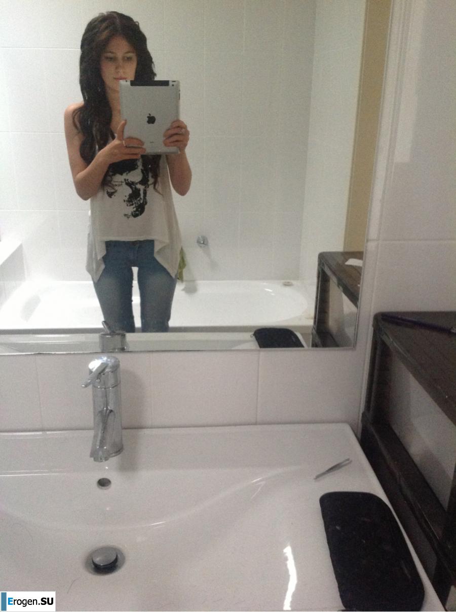 In the restroom. Photo 28