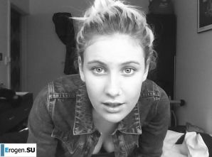 In the restroom. Thumb 27