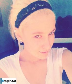 In the restroom. Thumb 47