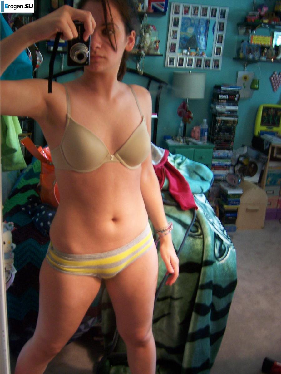 Mess in the room. Photo 10