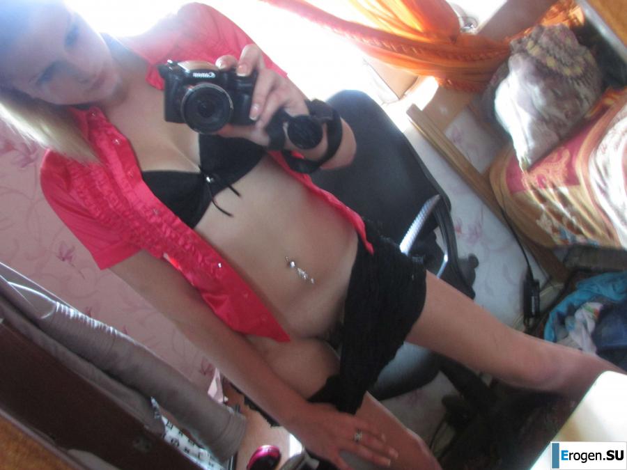 Девочка любит фотографировать свою киску. Часть 2. Фото 36