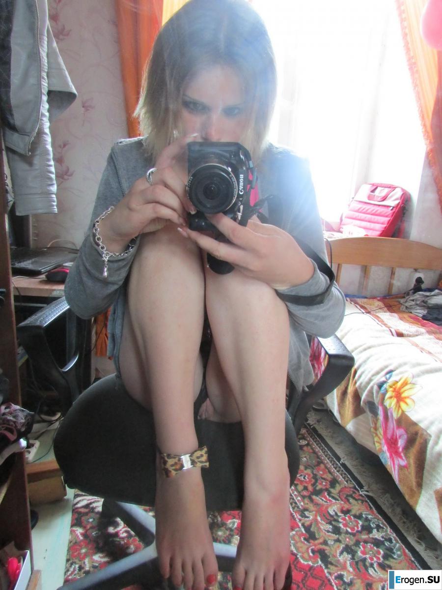 Девочка любит фотографировать свою киску. Часть 2. Фото 5