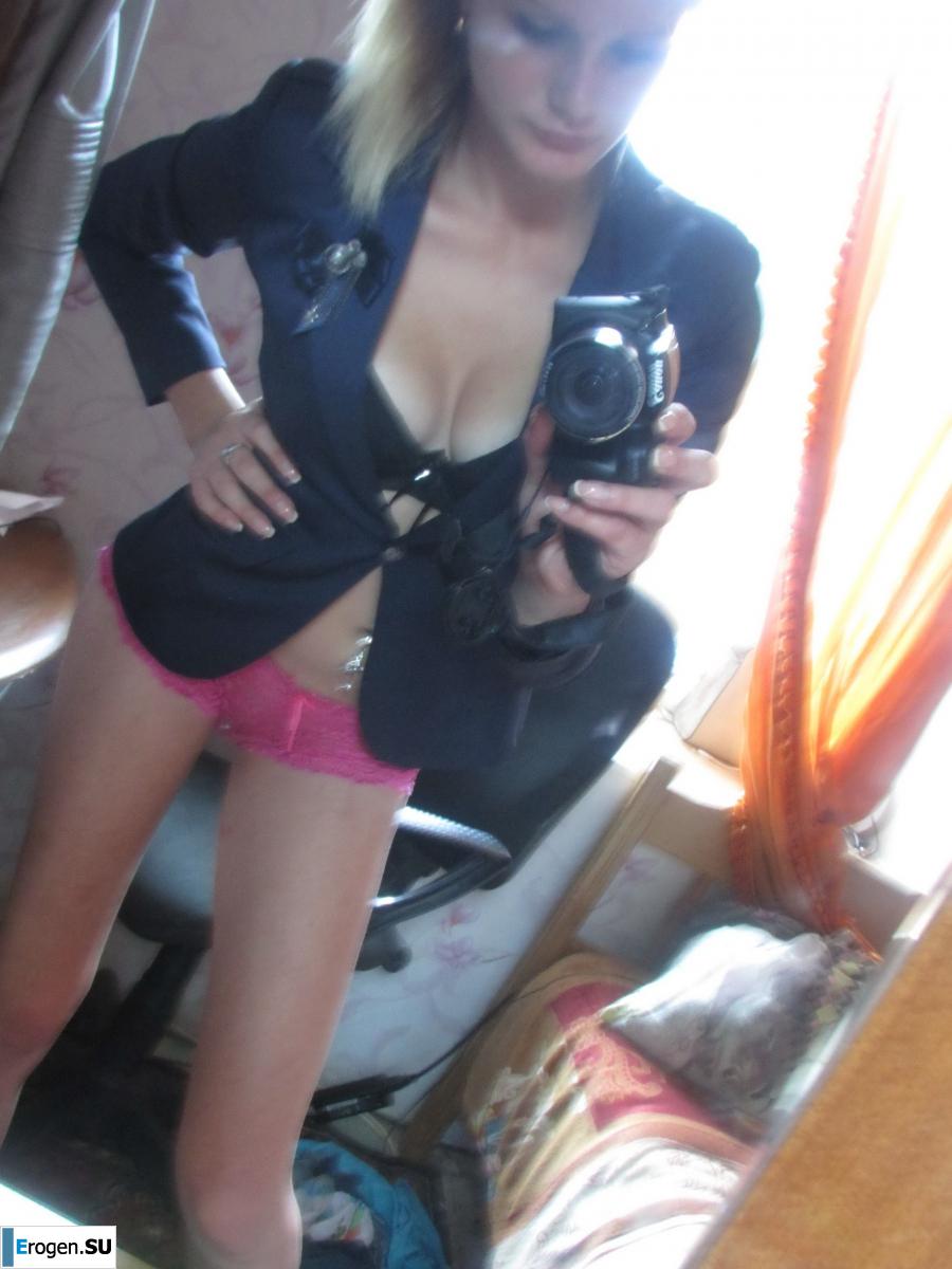 Девочка любит фотографировать свою киску. Часть 2. Фото 7