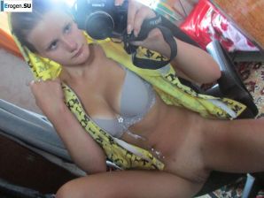 Девочка любит фотографировать свою киску. Часть 2. Эскиз 16