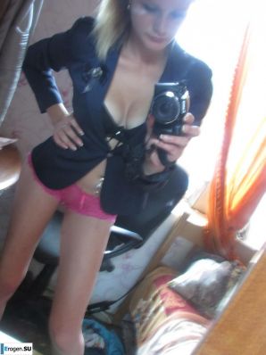 Девочка любит фотографировать свою киску. Часть 2. Эскиз 7