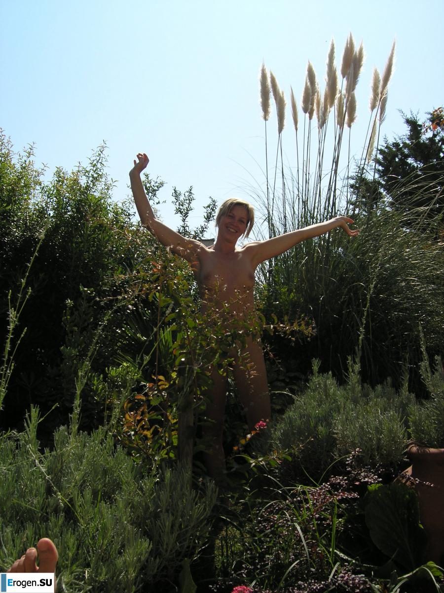 Couple on vacation. Photo 17