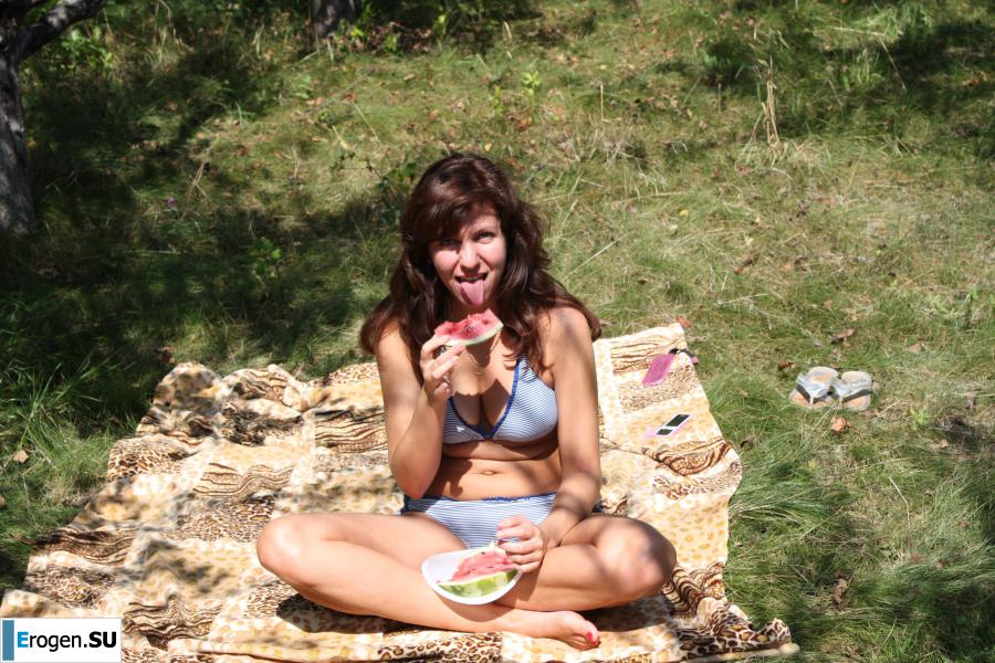 Everything for a picnic. Photo 38