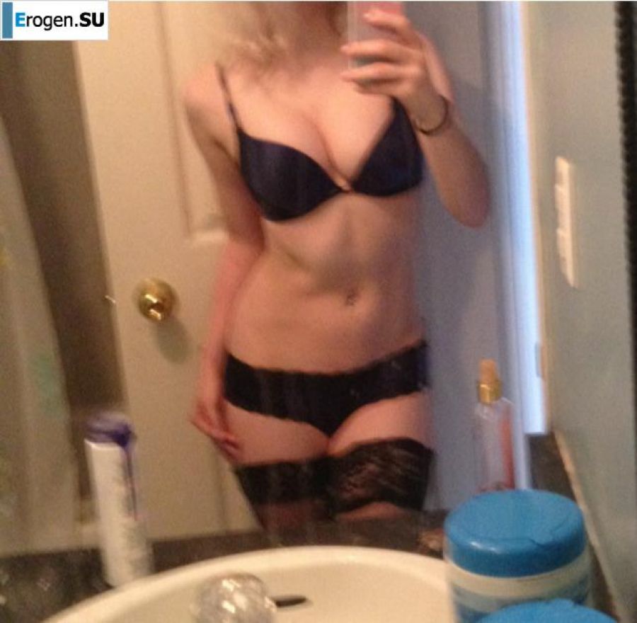 Posing and having fun. Photo 12