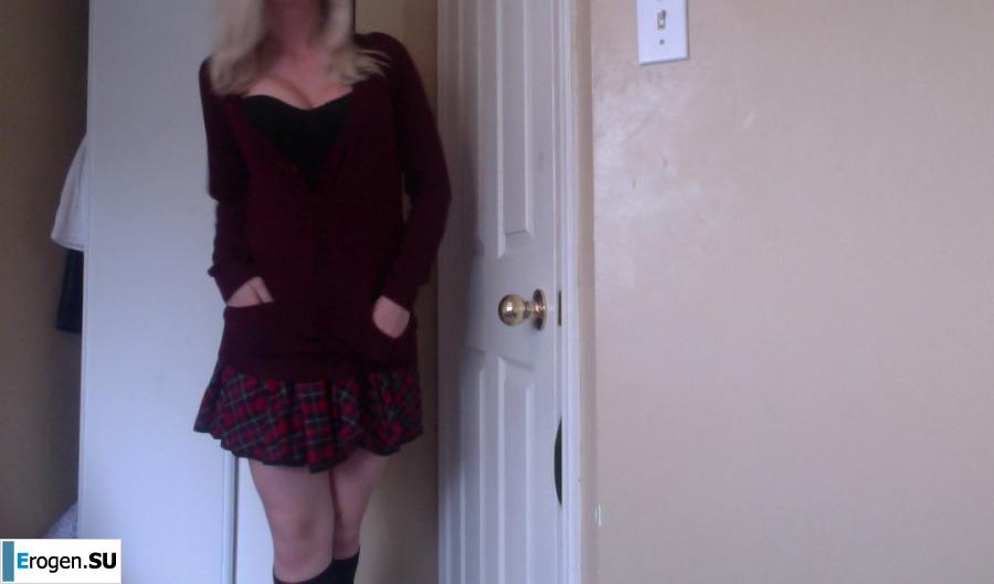 Posing and having fun. Photo 21