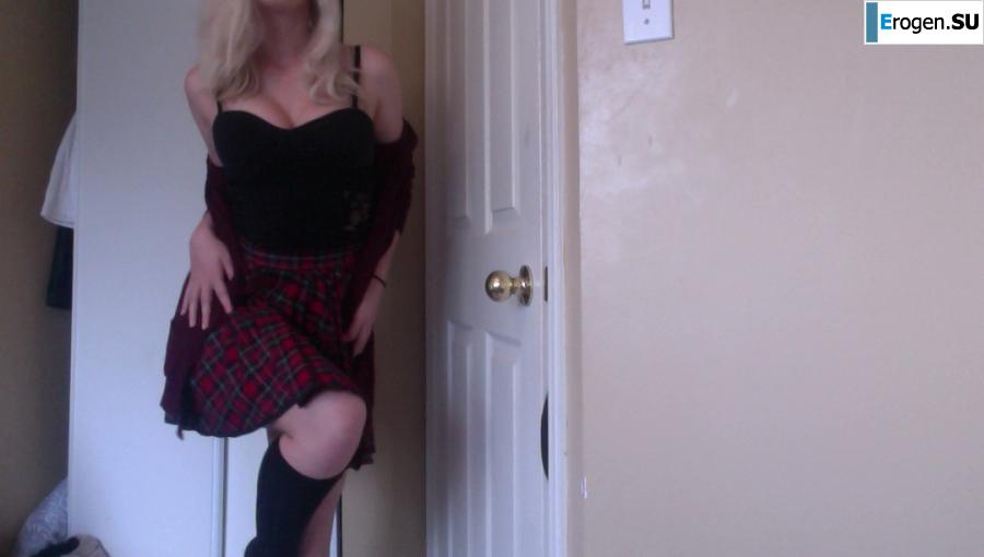 Posing and having fun. Photo 22