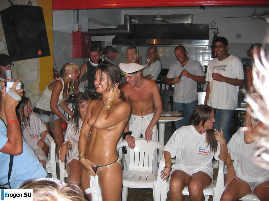 Hot Norwegian album. Photo 18