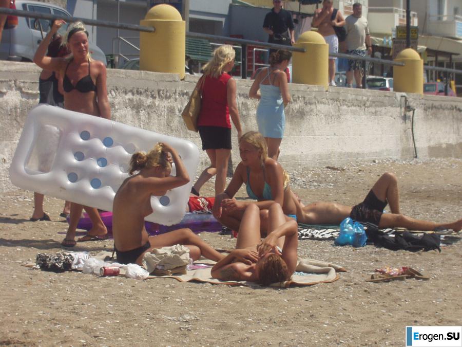 Hot Norwegian album. Photo 2