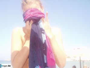 Hot Norwegian album. Thumb 5