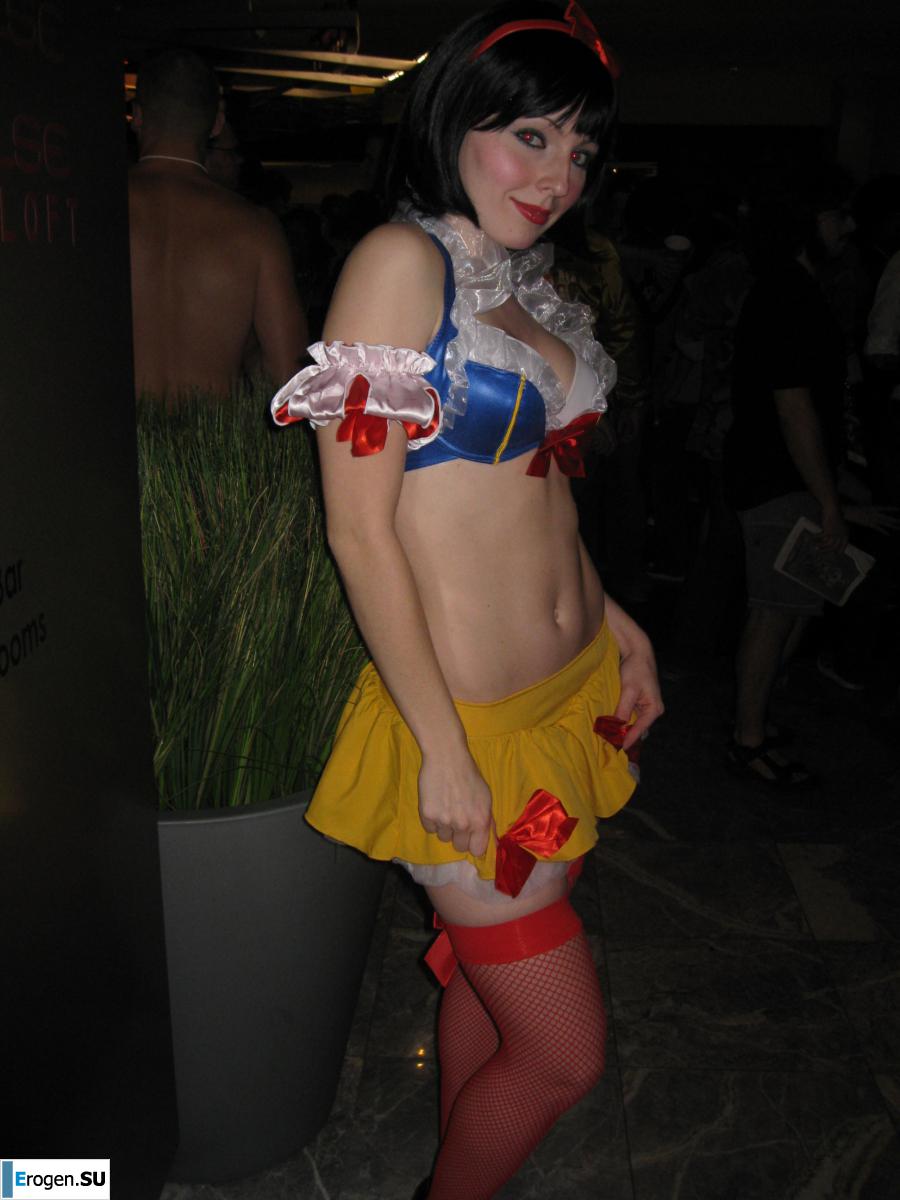 Festive Cosplay. Part 2. Photo 4