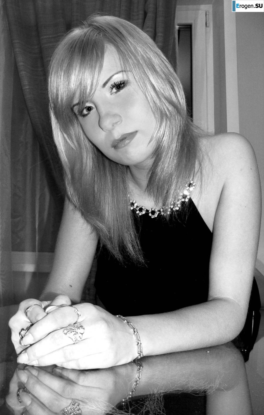 Blonde with Big Tits. Photo 27