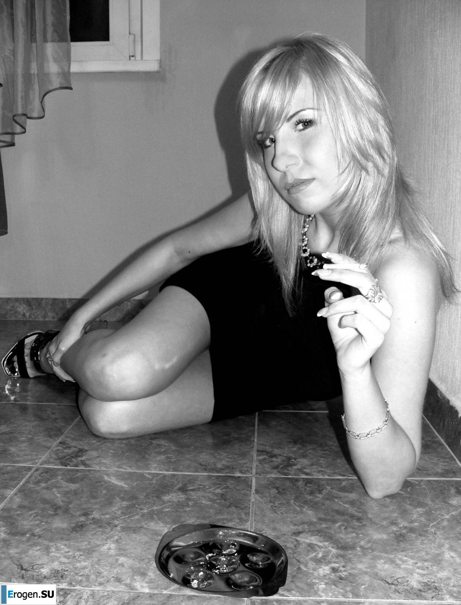 Blonde with Big Tits. Photo 31