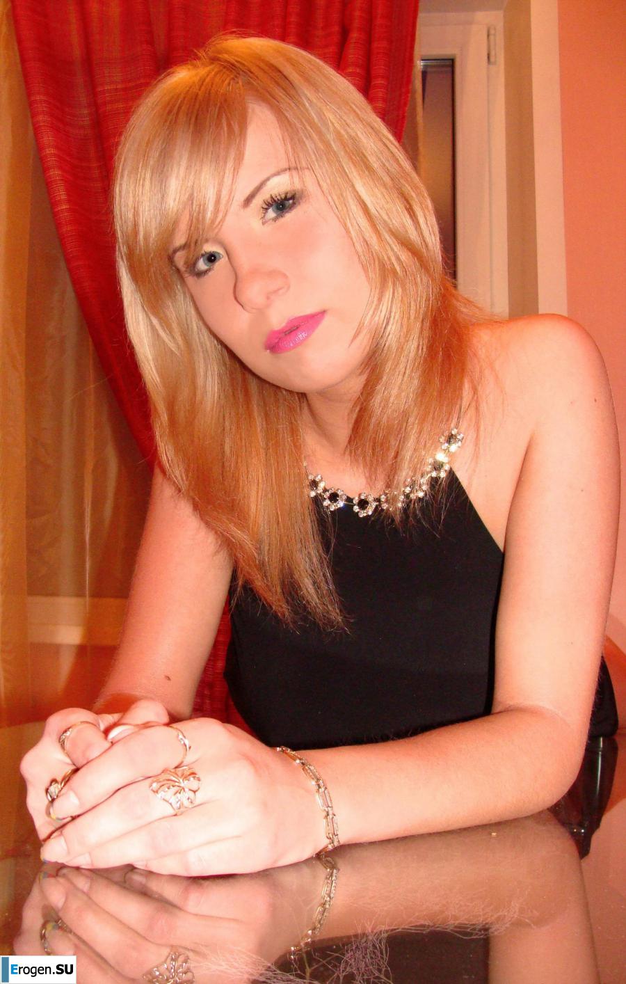 Blonde with Big Tits. Photo 43