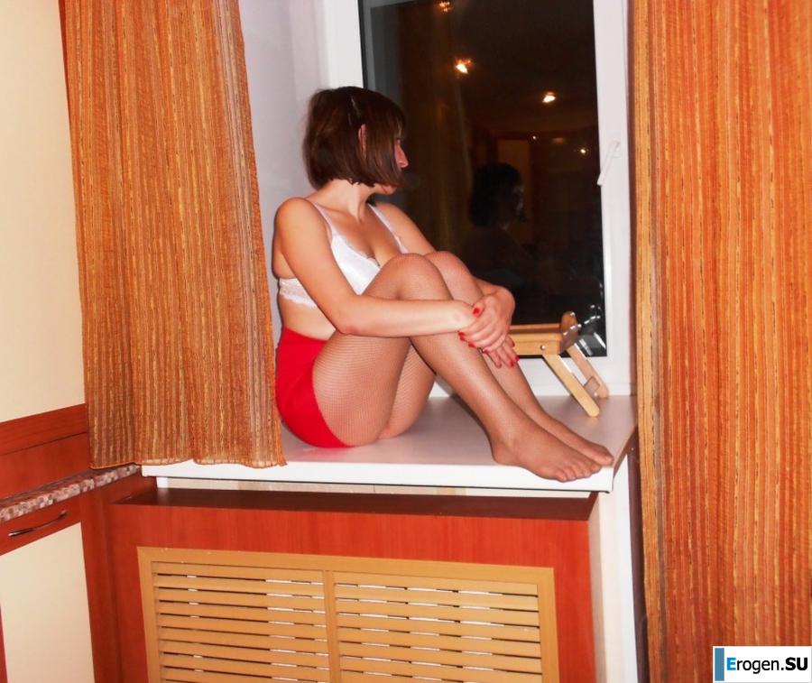 with someone else's wife. Photo 10