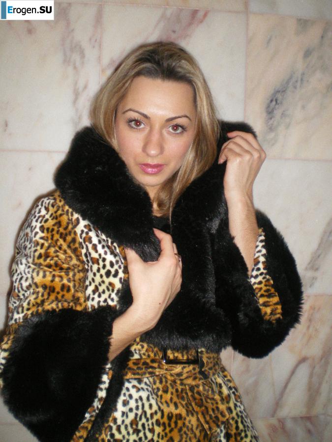 We're fooling around with girlfriends. Photo 13