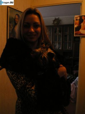 We're fooling around with girlfriends. Thumb 22