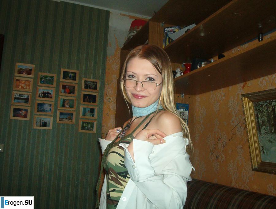 Let's pose a bit. Photo 24