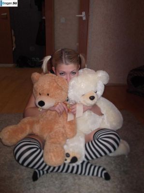 Let's pose a bit. Thumb 13