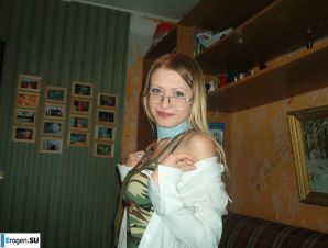 Let's pose a bit. Thumb 24