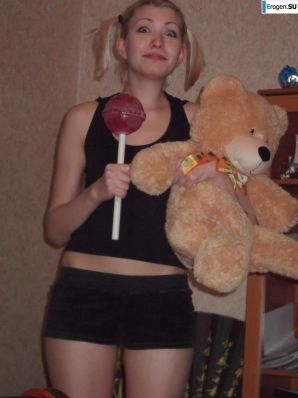 Let's pose a bit. Thumb 6