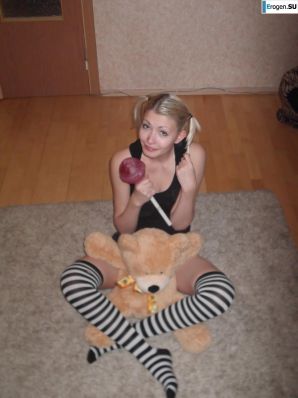 Let's pose a bit. Thumb 8