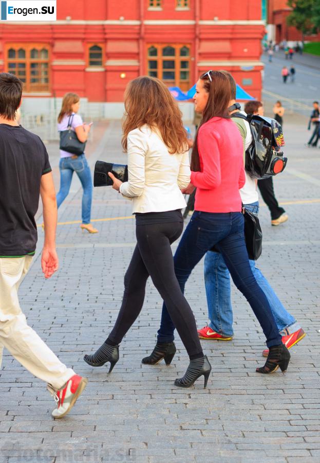 Girls in Super Stretch Jeans. Photo 25