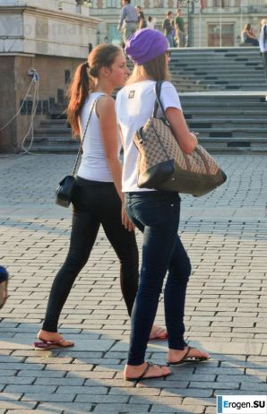 Девушки в джинсах суперстретч. Эскиз 51